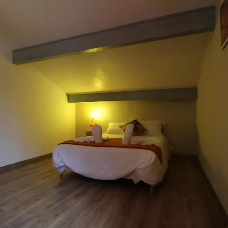 Etxe Goxoan D'hotes Avec Cuisine Ete Equipee Commune Et Jaccuzi Πανσιόν Itxassou